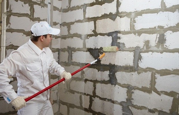 Зовнішньою обробкою стін з піноблоків дуже часто відбувається за допомогою штукатурки