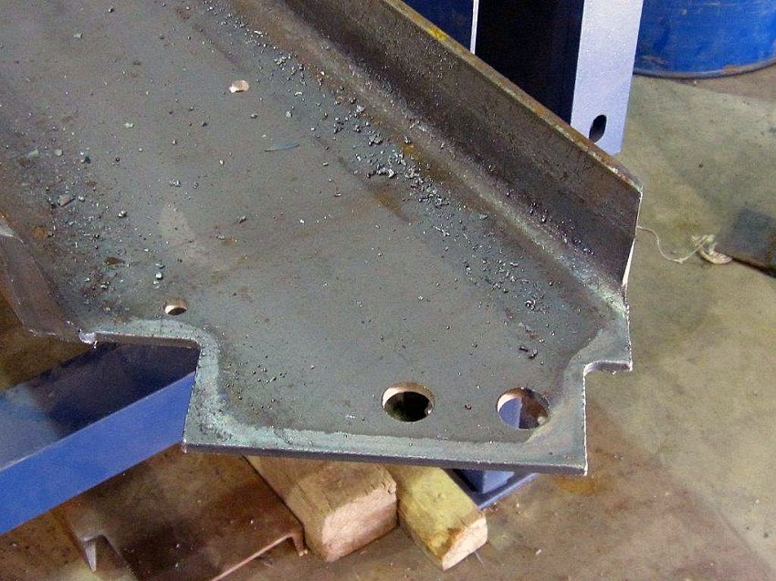 Якщо ви стикаєтеся з роботою по виготовленню металевого каркаса сходів вперше, спробуйте все нарізані і готові елементи пронумерувати, щоб не помилитися і не зіпсувати матеріал
